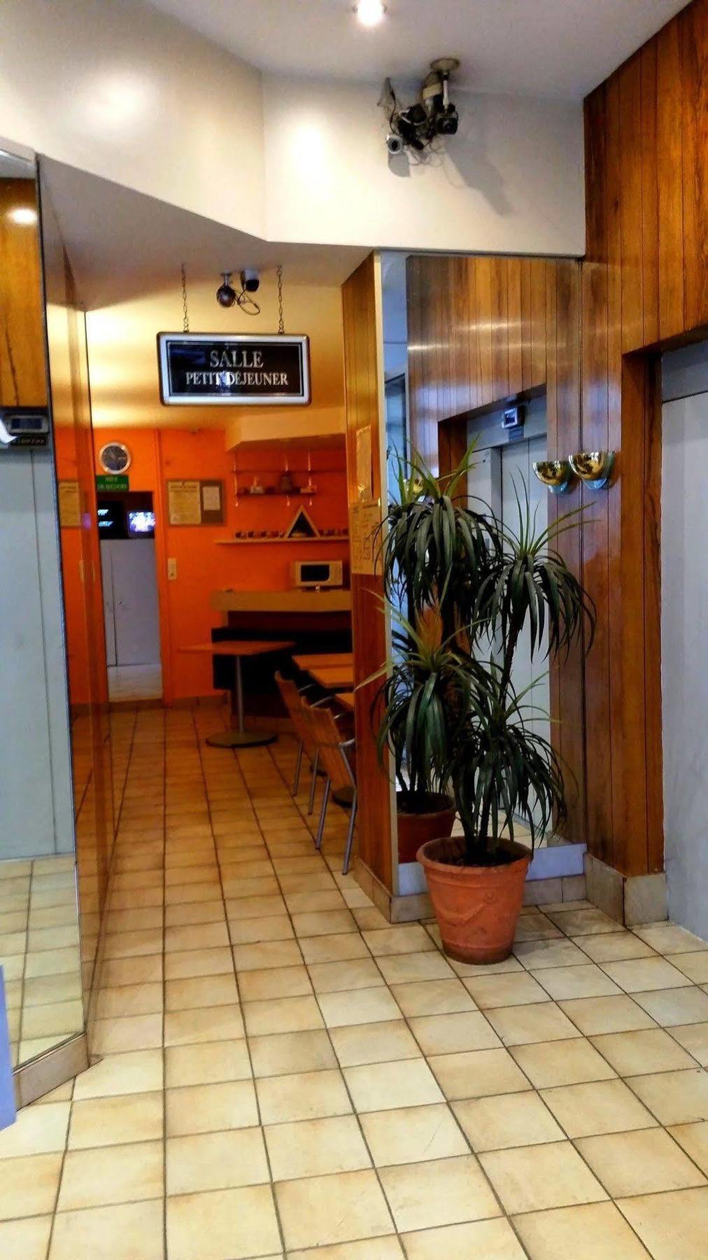 Hotel D'Alsace Villeurbanne Exterior photo